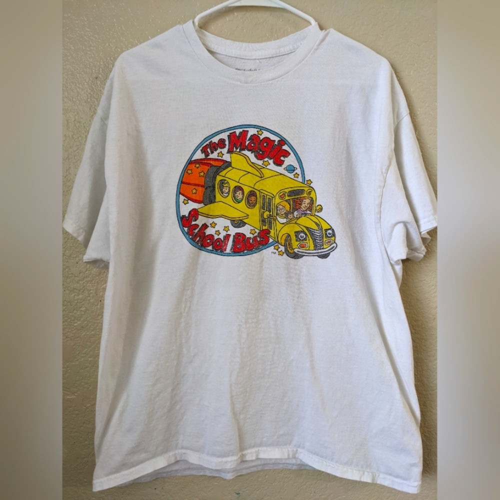 Vintage Magic School Bus T-Shirt